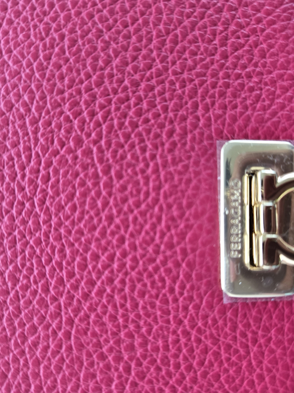 Salvatore Ferragamo Berry Pink Pebbled Leather Crossbody with Gold Hardware - Picture 5 of 8